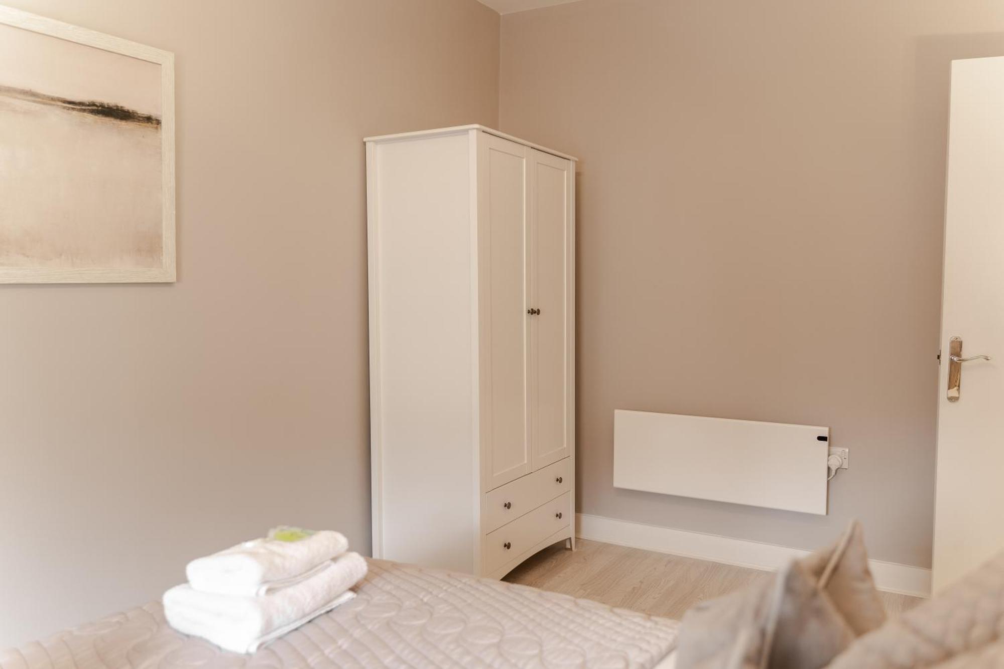 Stylish & Recently Refurbished Chester Apartment - Up To 6 Экстерьер фото