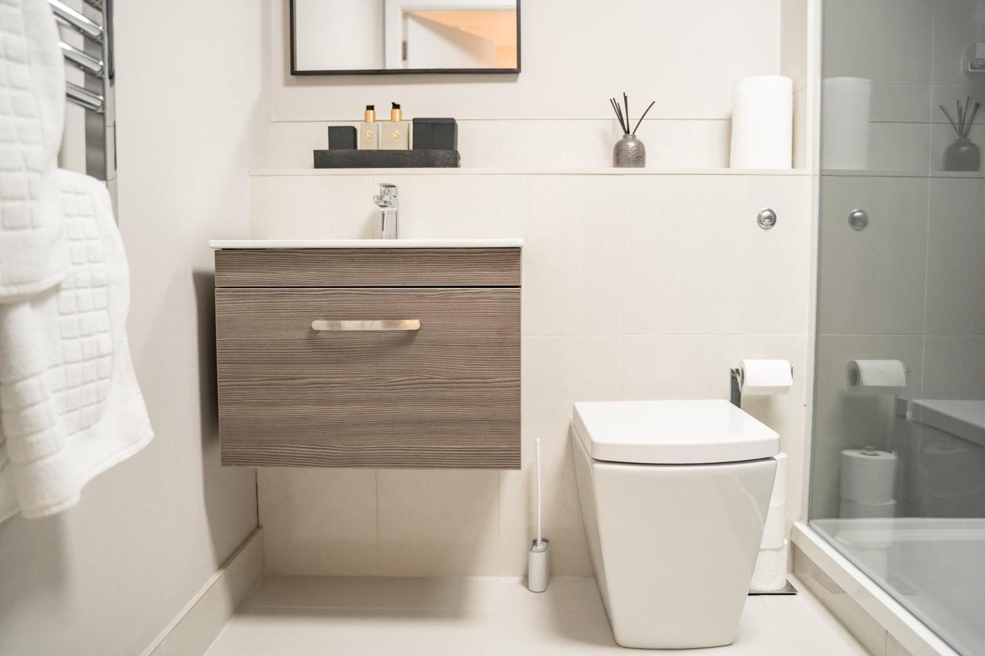 Stylish & Recently Refurbished Chester Apartment - Up To 6 Экстерьер фото