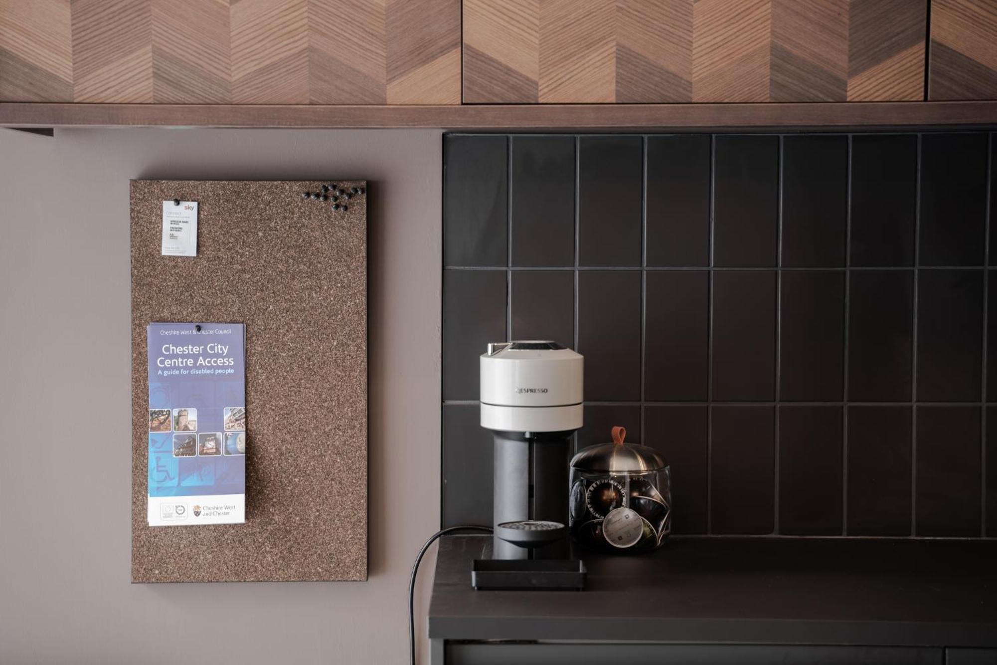 Stylish & Recently Refurbished Chester Apartment - Up To 6 Экстерьер фото